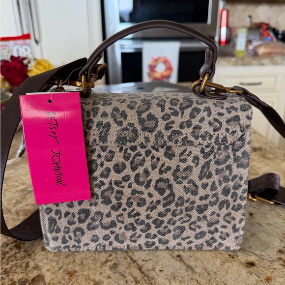 Betsy Johnson Leopard Print Women's Bag with Cowboy boot keychain - Picture 3 of 7